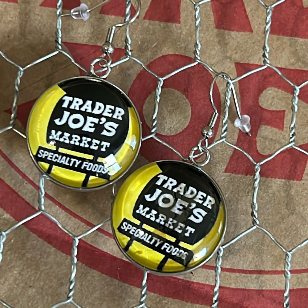 Trader Joe’s earrings 25mm yellow